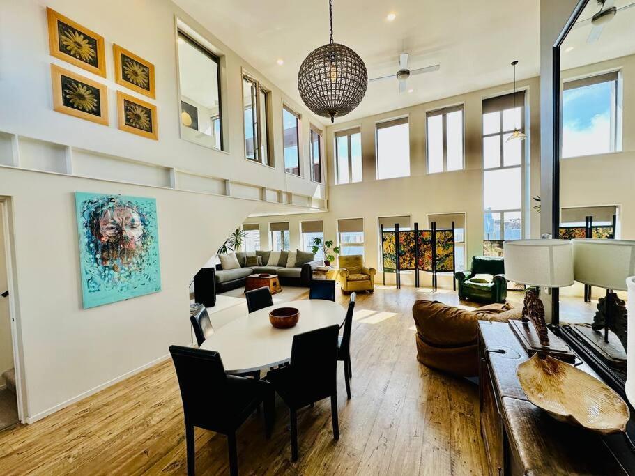 Stunning New York Loft Gallery Christchurch Eksteriør billede